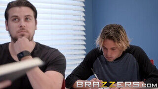 Brazzers - A kéjenc tanárnéni lecumizza a diákját